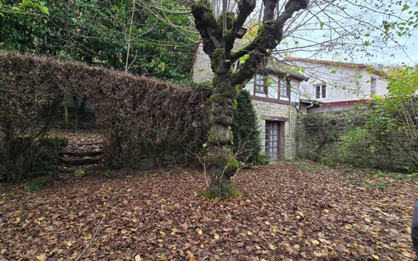 Immeuble à vendre    6 pièces • 140 m2 Vernon