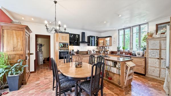 Vente
                Maison108 m² - 5 Pièces -
                    BOISSY ST LEGER (94470)