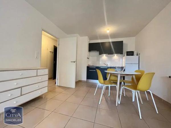Appartement à louer 2 pièces 44.11m² Béziers (34500)