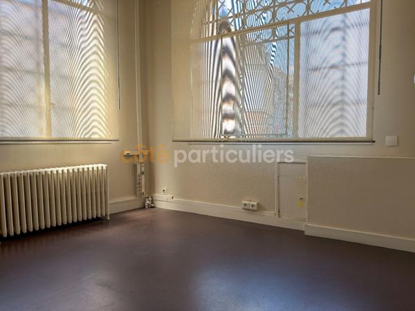 Vente
                Immeuble320 m² - 10 Pièces -
                    SAINT POL SUR TERNOISE (62130)