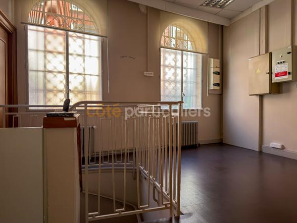 Vente
                Immeuble320 m² - 10 Pièces -
                    SAINT POL SUR TERNOISE (62130)