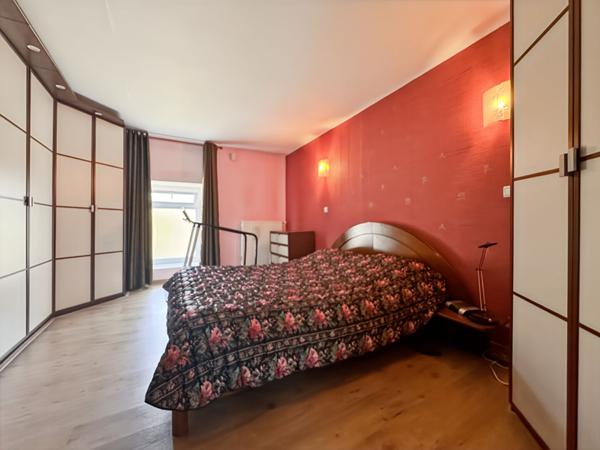 MAISON EN PIERRE AVEC GRANGE, CAVE ET STATIONNEMENT