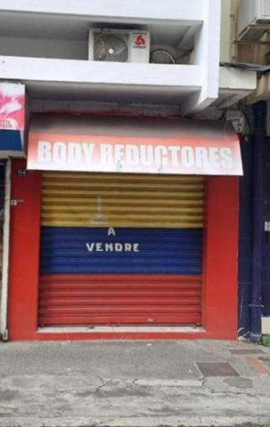 Local Commercial à POINTE-A-PITRE, 97110 - 1 pièce 13m²