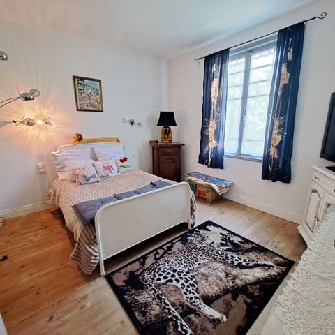 A VENDRE MAISON 130M² / JARDIN 1600 M² / DEPENDANCE 80 M² / ABRI VOITURE