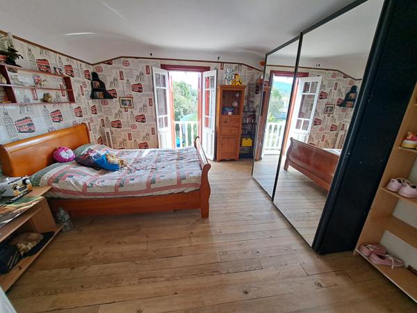 A VENDRE MAISON 130M² / JARDIN 1600 M² / DEPENDANCE 80 M² / ABRI VOITURE