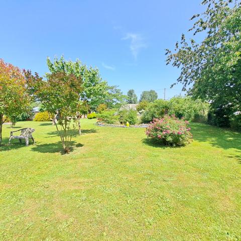 A VENDRE MAISON 130M² / JARDIN 1600 M² / DEPENDANCE 80 M² / ABRI VOITURE