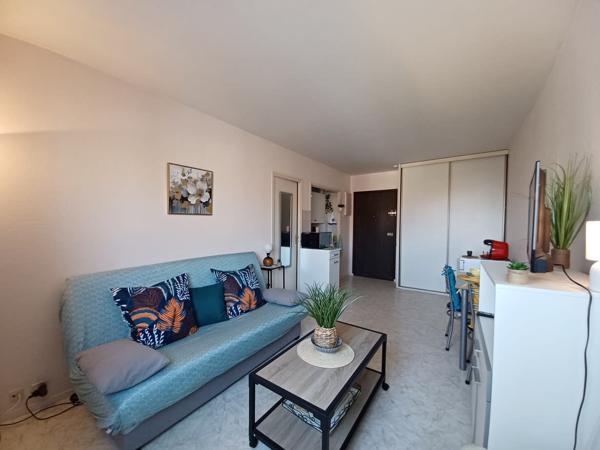 Annexe + appartement + parking