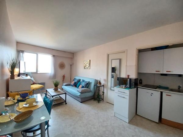 Annexe + appartement + parking