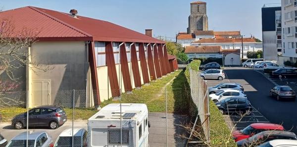 Annexe + appartement + parking