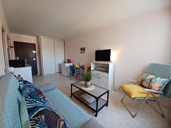 Annexe + appartement + parking