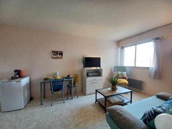 Annexe + appartement + parking