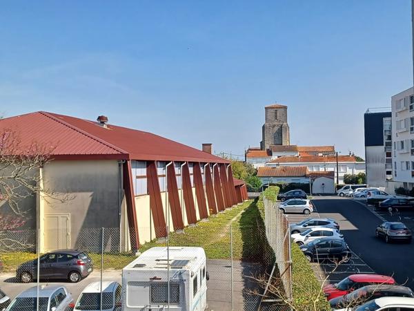 Annexe + appartement + parking