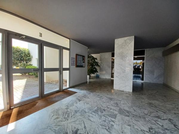 Annexe + appartement + parking