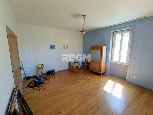 Saint-Astier (24110) Maison Familiale 9 Pièces 231m2 - HYPERCENTRE - Saint Astier