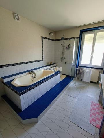 Saint-Astier (24110) Maison Familiale 9 Pièces 231m2 - HYPERCENTRE - Saint Astier