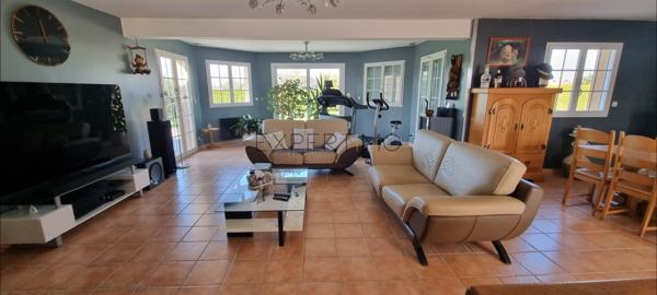 Marbeuf (27110) Maison contemporaine de plain-pied – 158 m² – 3 voir 4chambres – Terrain 2 000 m²