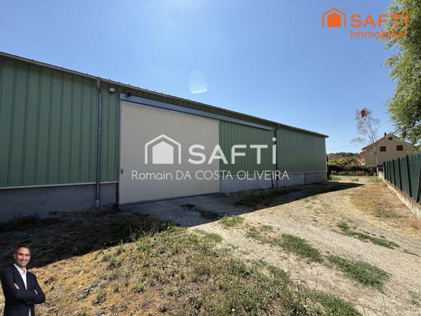 Hangar de stockage de 287m² au sol, le tout sur 8,90 ares !