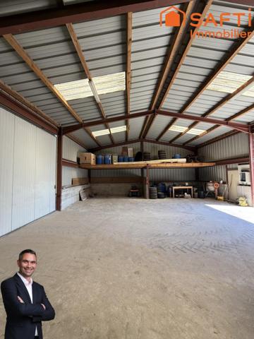 Hangar de stockage de 287m² au sol, le tout sur 8,90 ares !