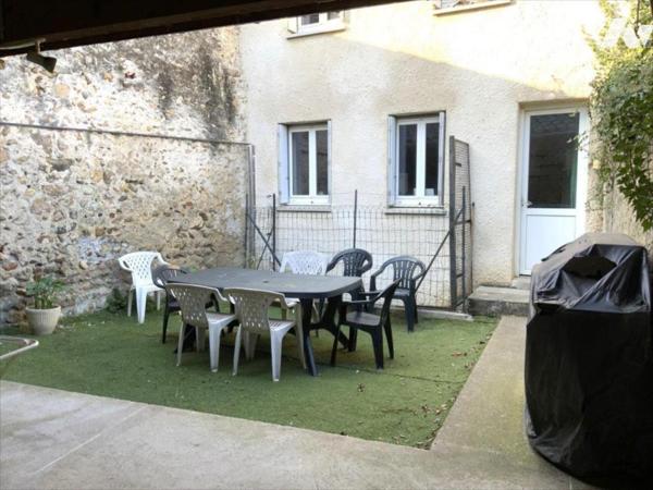 Maison 2 chambres et cour - LIBRE D'OCCUPATION