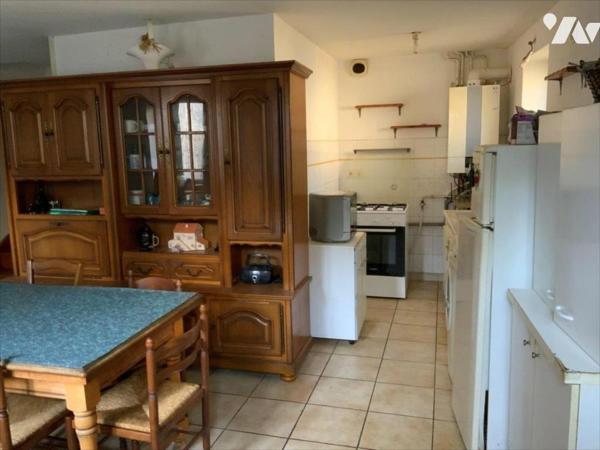 Maison 2 chambres et cour - LIBRE D'OCCUPATION