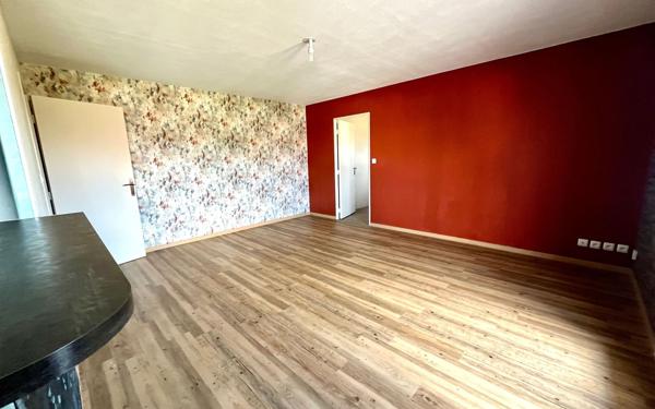 Appartement à vendre    2 pièces • 54 m2 Beuvrages