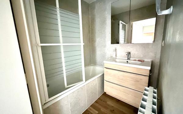 Appartement à vendre    2 pièces • 54 m2 Beuvrages