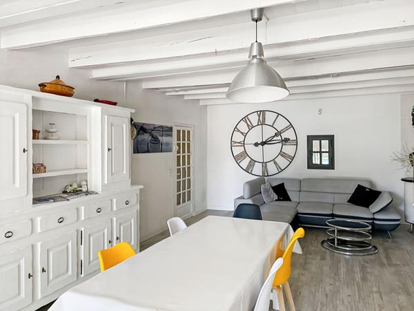 Mas en pierre de caractère  Calme et charme aux portes des Alpilles