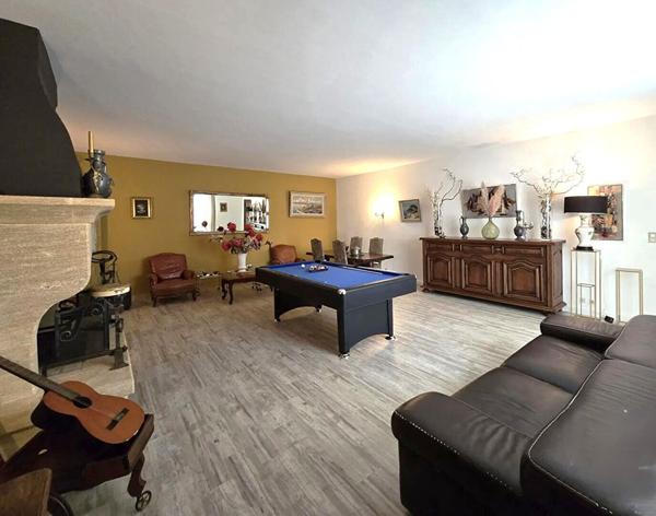 Mas en pierre de caractère  Calme et charme aux portes des Alpilles