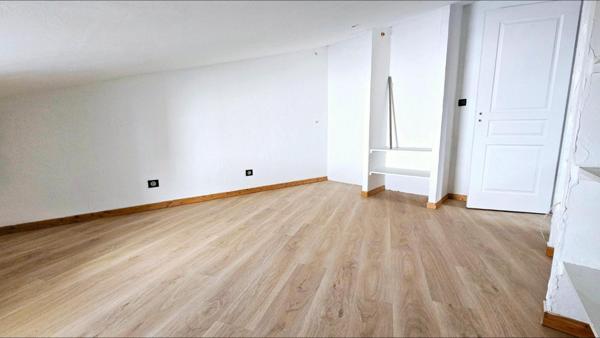 Charmante maison de village de 87 m² avec un ensemble de 3 caves totalisant 52 m²