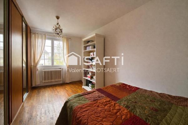 à Compiègne, Maison indépendante d'environ 150 m²