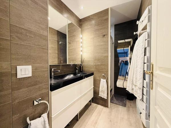 Vente                                                      Maison
                        
                     9 pièces                      198 m2                     à Ozoir-la-Ferrière