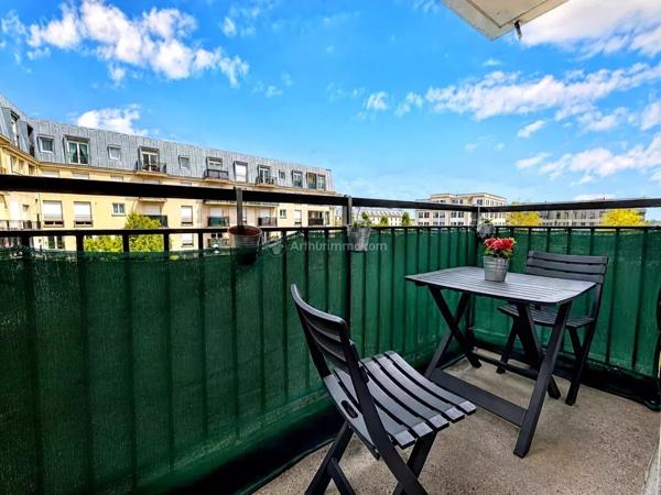 Vente                                                      Appartement
                        
                     3 pièces                      57 m2                     à Chessy