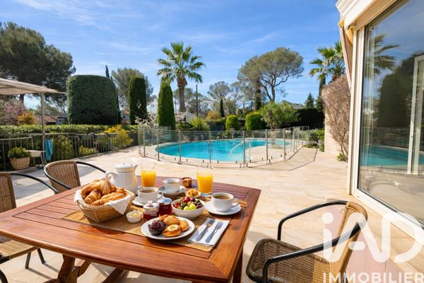 Maison à vendre 8 pièces 250 m² Saint-Raphaël
