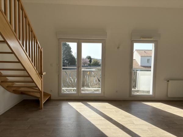 Appartement
         3 pièces
        - 93 m² 215 000 € *