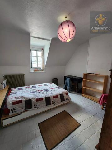 Vente                                                      Maison
                        
                     3 pièces                      83 m2                     à Beaugency