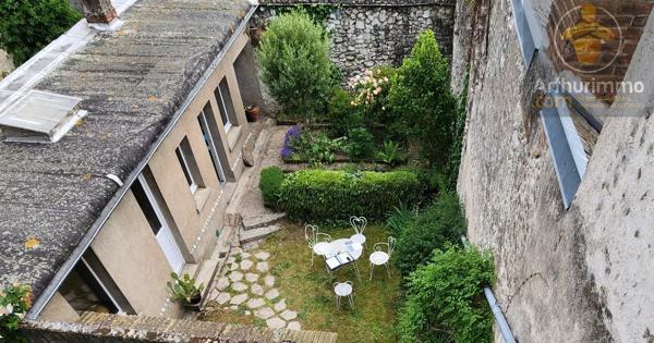 Vente                                                      Maison
                        
                     3 pièces                      83 m2                     à Beaugency