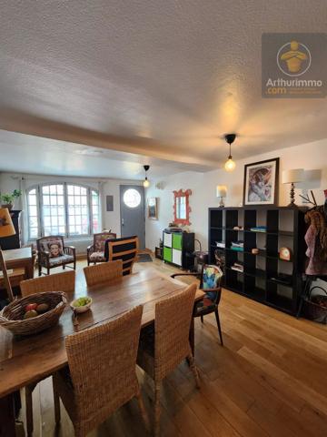 Vente                                                      Maison
                        
                     3 pièces                      83 m2                     à Beaugency