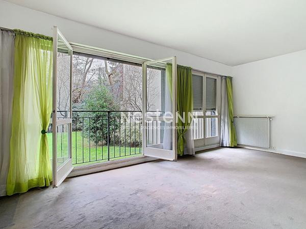 À vendre : Appartement 1 pièce à Paris 15 Lourmel - au calme - Idéal investisseur