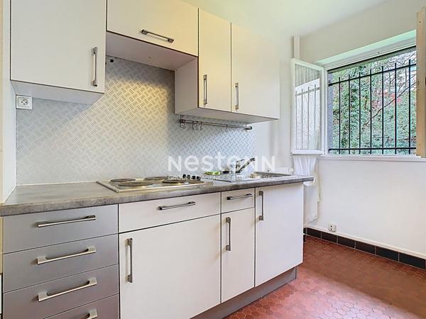 À vendre : Appartement 1 pièce à Paris 15 Lourmel - au calme - Idéal investisseur