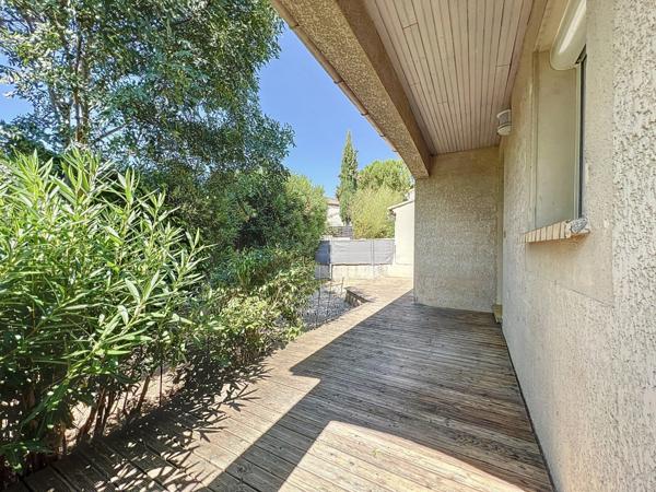 Maison à vendre 4 pièces de plain pied, SAINT GEORGES D'ORQUES (34)+ 454 m2 de terrain piscinable+ garage+ parking