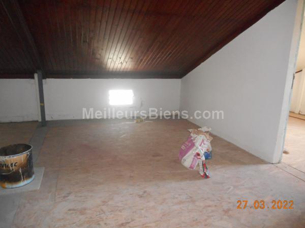 SAINT ANDRE (Petit Bazar). Maison F5/6 de 140 m2 habitables sur terrain de 350 m2 A RENOVER