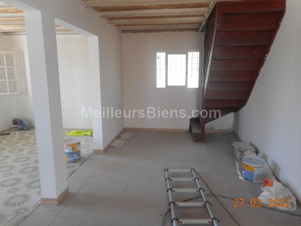 SAINT ANDRE (Petit Bazar). Maison F5/6 de 140 m2 habitables sur terrain de 350 m2 A RENOVER
