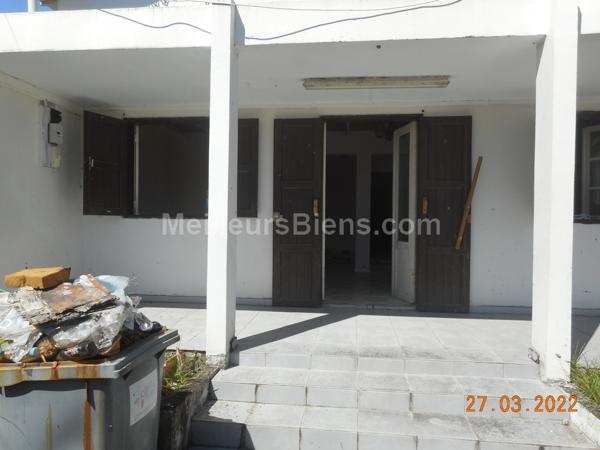 SAINT ANDRE (Petit Bazar). Maison F5/6 de 140 m2 habitables sur terrain de 350 m2 A RENOVER