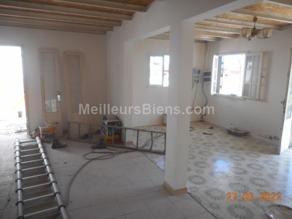 SAINT ANDRE (Petit Bazar). Maison F5/6 de 140 m2 habitables sur terrain de 350 m2 A RENOVER