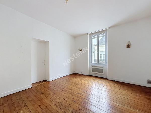 IMMEUBLE DE RAPPORT À VENDRE ? LE LION-D'ANGERS ? 2 APPARTEMENTS T3 + LOCAL COMMERCIAL ? BONNE RENTABILITÉ