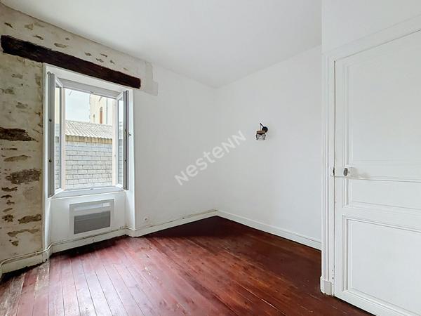 IMMEUBLE DE RAPPORT À VENDRE ? LE LION-D'ANGERS ? 2 APPARTEMENTS T3 + LOCAL COMMERCIAL ? BONNE RENTABILITÉ