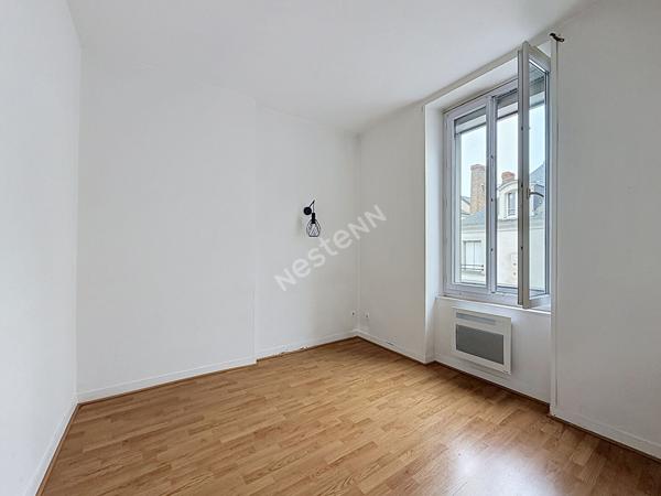 IMMEUBLE DE RAPPORT À VENDRE ? LE LION-D'ANGERS ? 2 APPARTEMENTS T3 + LOCAL COMMERCIAL ? BONNE RENTABILITÉ