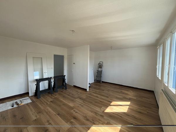 Maison T5 BRIENNE LE CHATEAU Ref 640A
