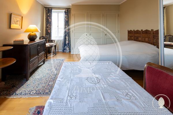 Maison de maître à vendre à L'Houmeau - Référence NB540 , L houmeau