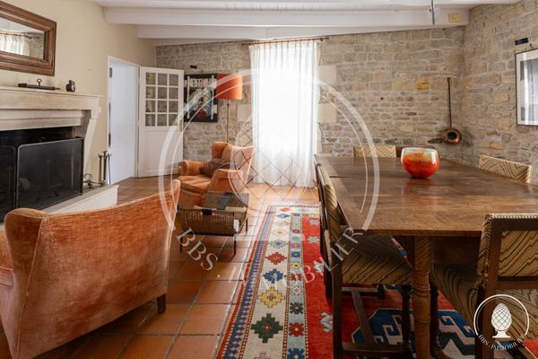 Maison de maître à vendre à L'Houmeau - Référence NB540 , L houmeau